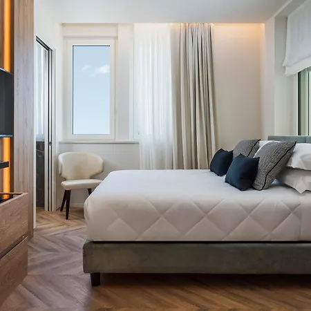 科拉罗酒店 4* 里乔内