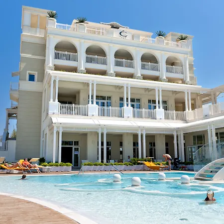 Corallo Hotell 4*